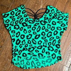 NWOT women’s high-low leopard print top